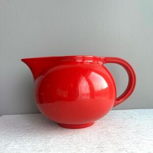 50’s MCM red ceramic ball pitcher //RARE// collectable ⭐️⭐️